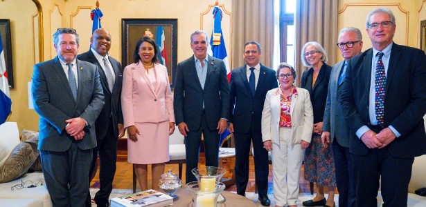 Presidente Abinader recibe visita de cortesía del presidente de la SCJ, Luis Henry Molina en el marco de la Conferencia del Poder Judicial 2024