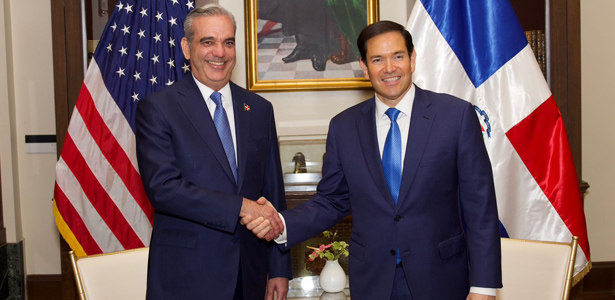 Presidente Abinader y Secretario de Estado Marco Rubio abordan crisis haitiana en reunión bilateral en Washington